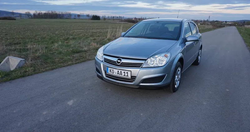 samochody osobowe Opel Astra cena 16900 przebieg: 190000, rok produkcji 2009 z Koziegłowy